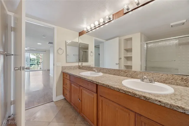 $2,115 | 1114 Vegas Valley Drive, Las Vegas, NV 89109