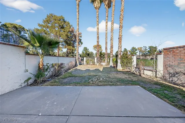 $2,115 | 1114 Vegas Valley Drive, Las Vegas, NV 89109
