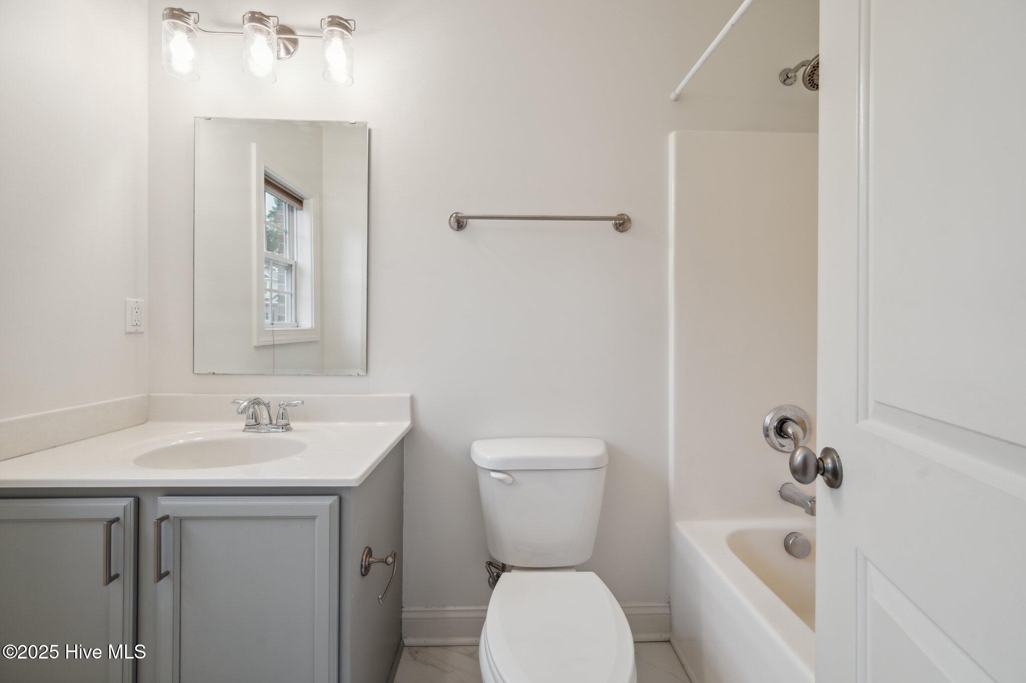 5147 Exton Park Loop Castle Hayne, NC 28429 - Photo 20 of 27 Full Bathroom 2