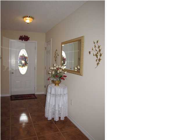 118 Pointer Lane Crestview, FL 32536 - Photo 5 of 17 Gallery Image 5