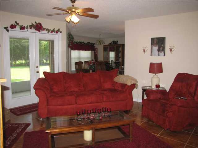 118 Pointer Lane Crestview, FL 32536 - Photo 7 of 17 Gallery Image 7