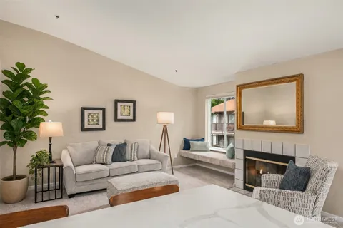 $499,950 | 12424 109th Court Northeast, Unit D304, Kirkland, WA 98034