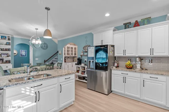 $639,900 | 6175 Meadowgrove Loop, Wilmington, NC 28409