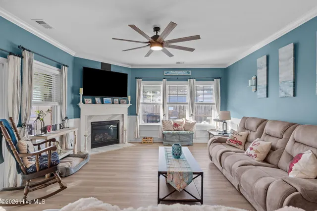 $639,900 | 6175 Meadowgrove Loop, Wilmington, NC 28409