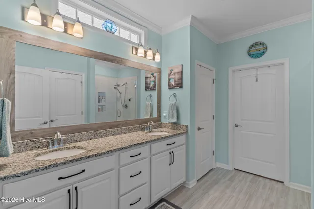 $639,900 | 6175 Meadowgrove Loop, Wilmington, NC 28409