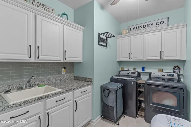 $639,900 | 6175 Meadowgrove Loop, Wilmington, NC 28409