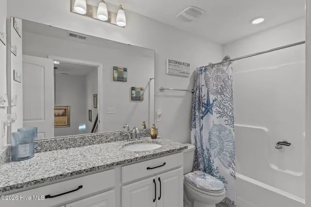 $639,900 | 6175 Meadowgrove Loop, Wilmington, NC 28409