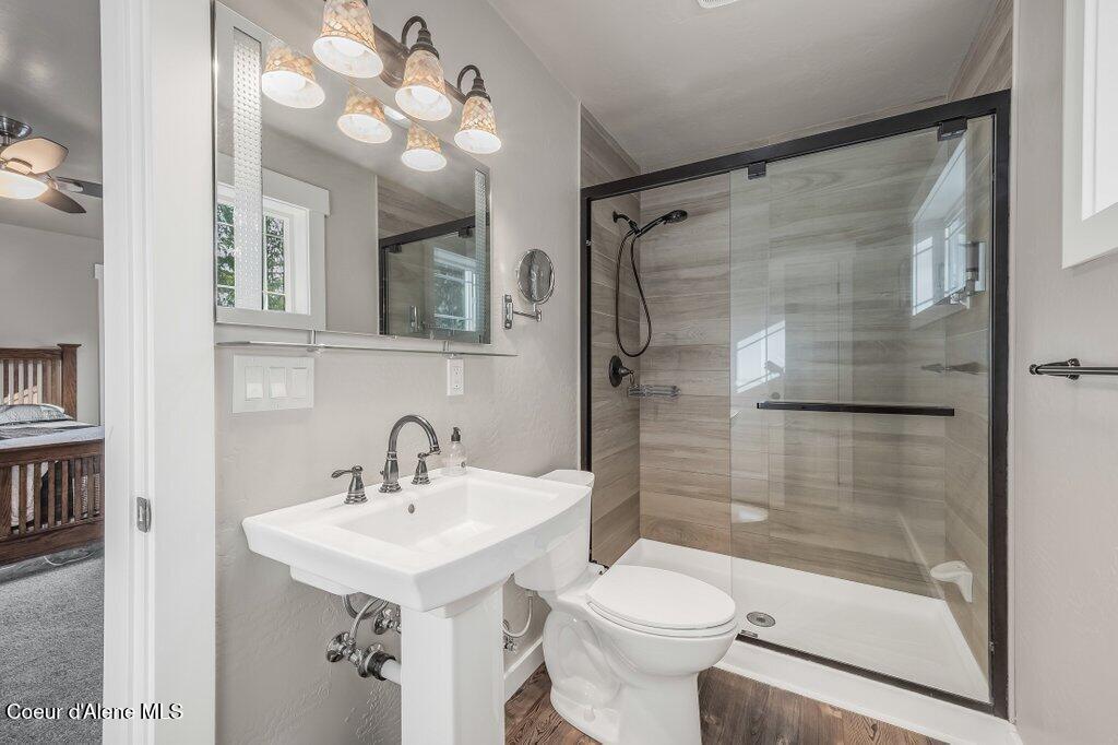 411 Louis Lane Sandpoint, ID 83864 - Photo 21 of 44 Master Bathroom 1