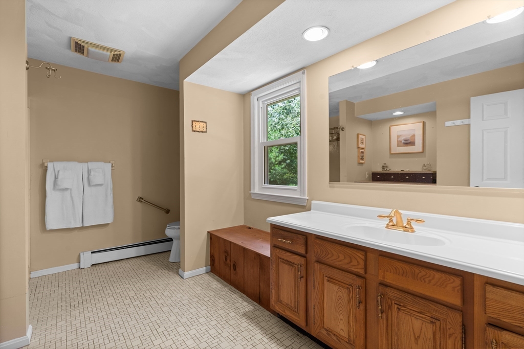 3 Stonehill Road Marlborough, MA 01752 - Photo 19 of 29 Gallery Image 19