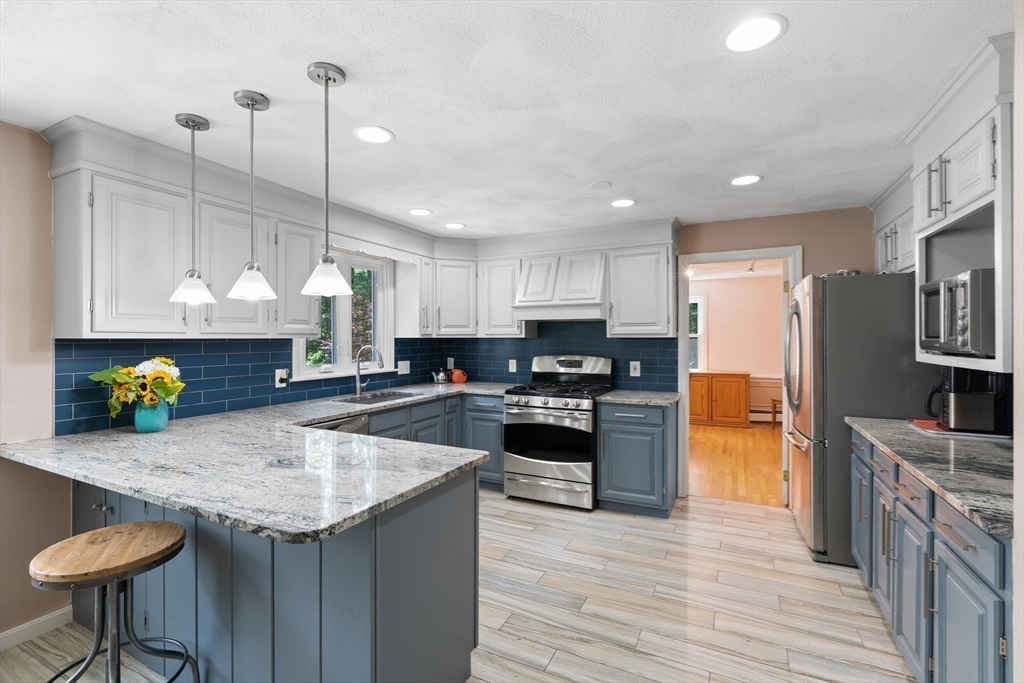 3 Stonehill Road Marlborough, MA 01752 - Photo 2 of 29 Gallery Image 2