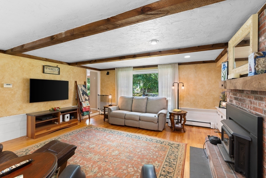 3 Stonehill Road Marlborough, MA 01752 - Photo 6 of 29 Gallery Image 6