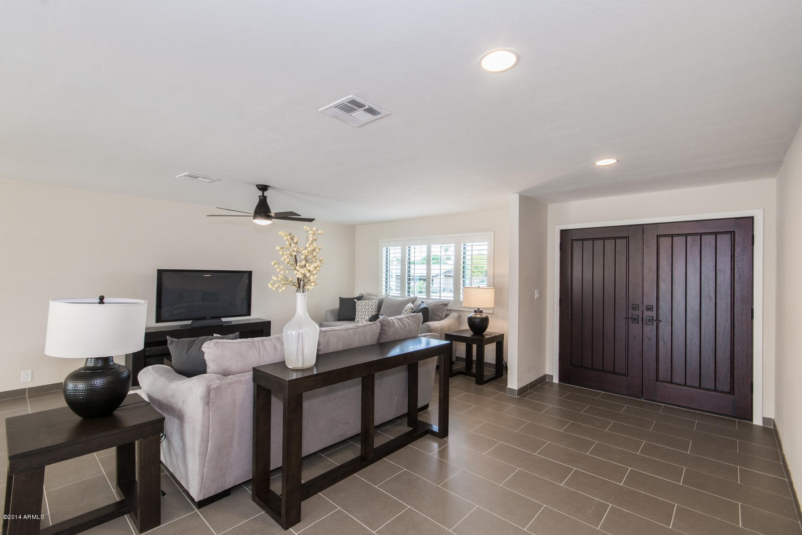 2125 East Lawrence Road Phoenix, AZ 85016 - Photo 3 of 36 ENTRY