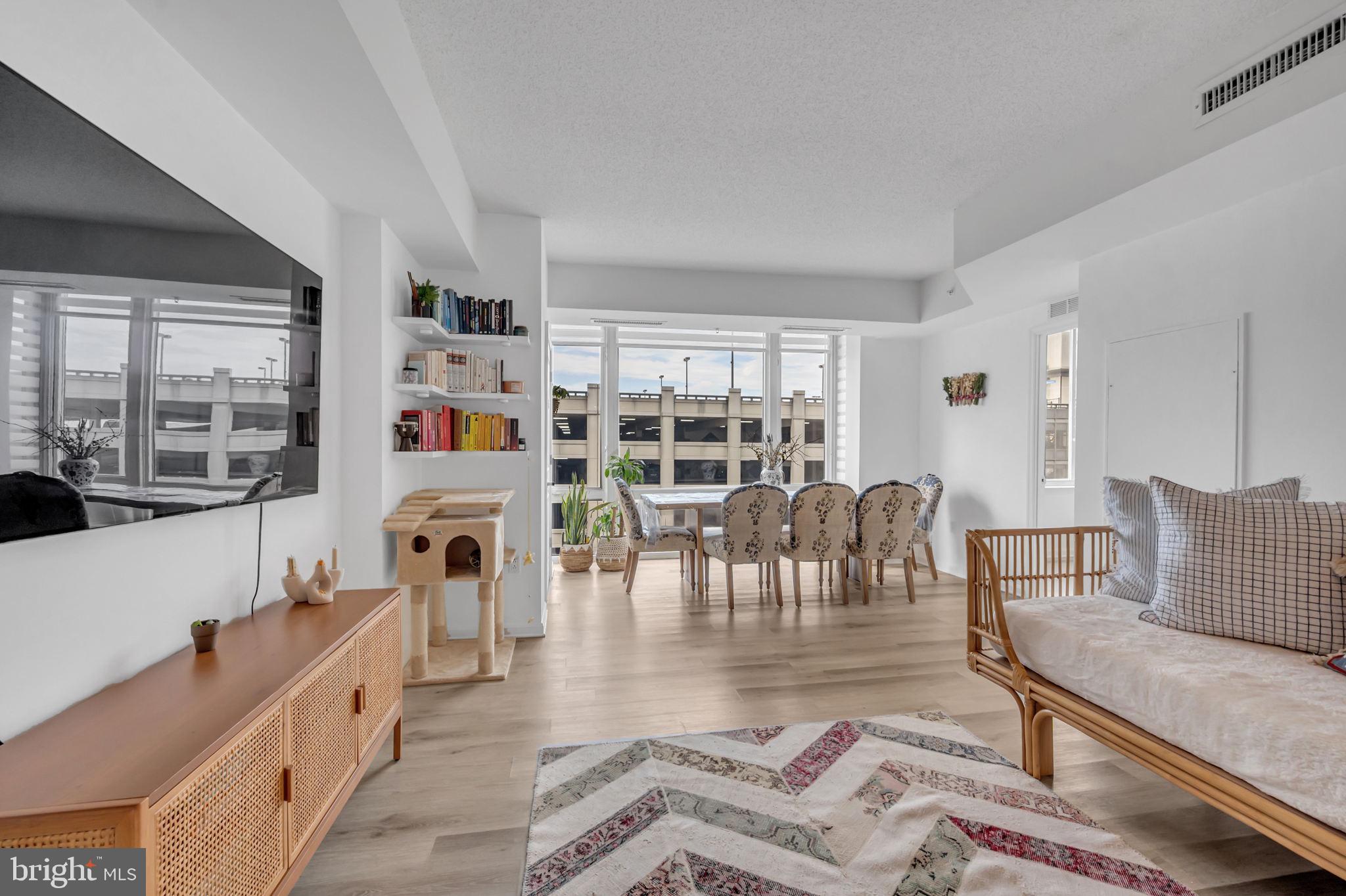 930 Wayne Avenue, Unit 608 Silver Spring, MD 20910 - Photo 12 of 32 Gallery Image 12