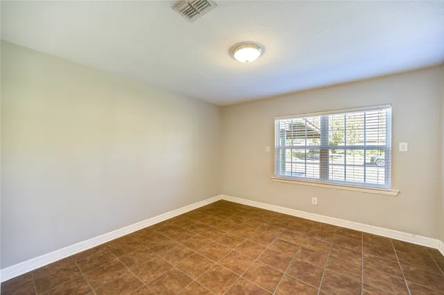 $2,300 | 6729 Barney Road, Houston, TX 77092