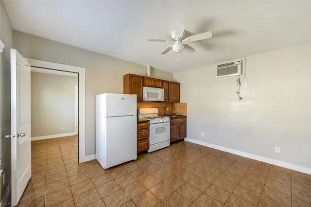 $2,300 | 6729 Barney Road, Houston, TX 77092