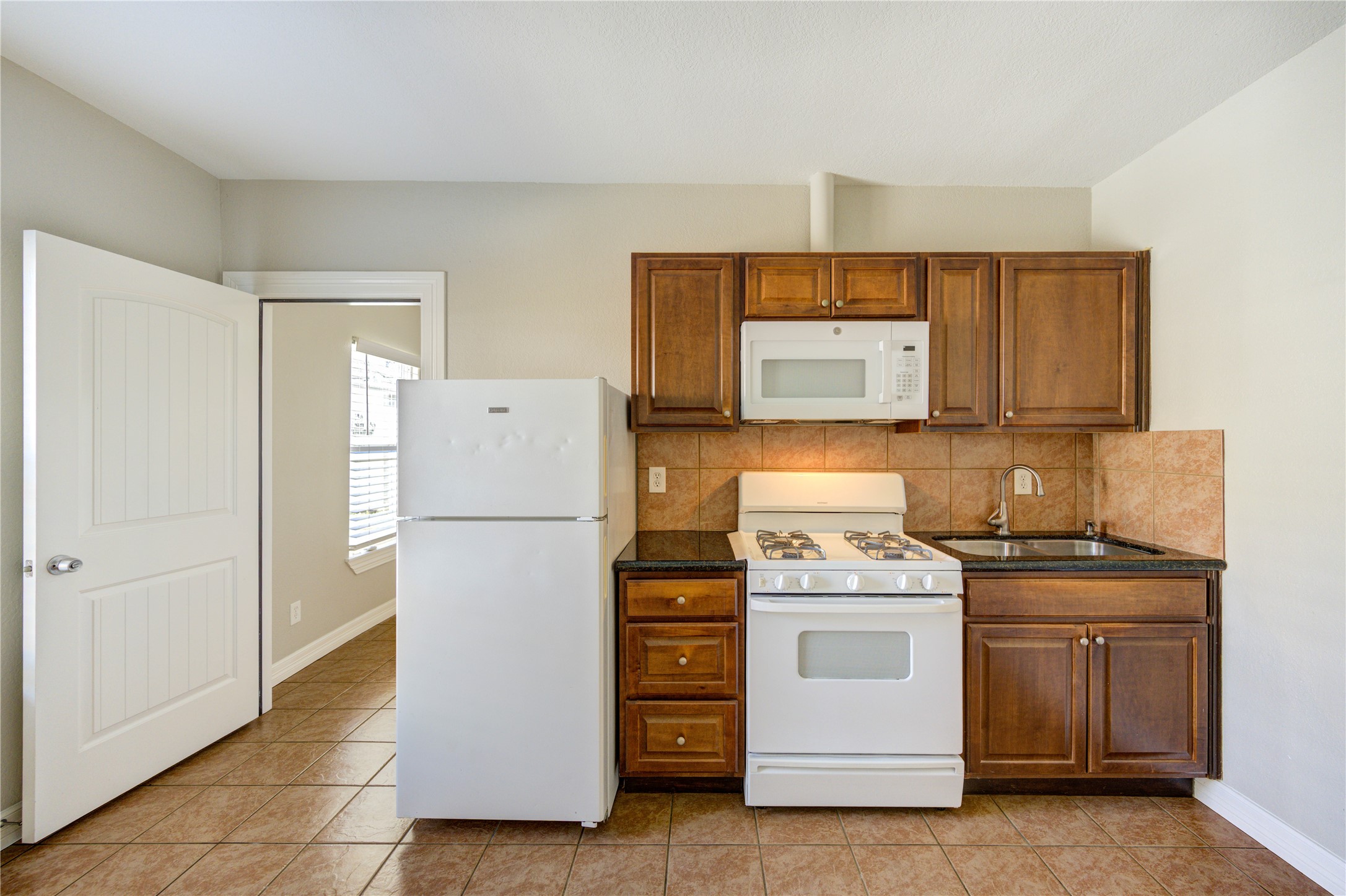 6729 Barney Road Houston, TX 77092 - Photo 30 of 40