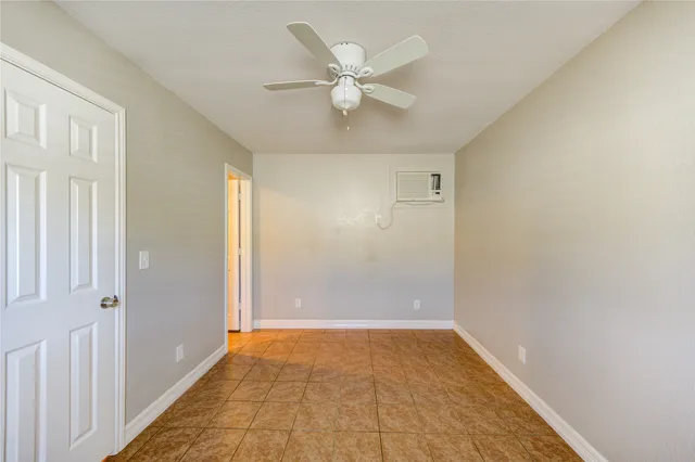 $2,300 | 6729 Barney Road, Houston, TX 77092