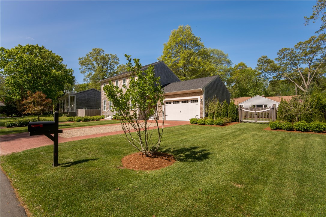 3 Beaver Road Barrington, RI 02806 - Photo 3 of 40