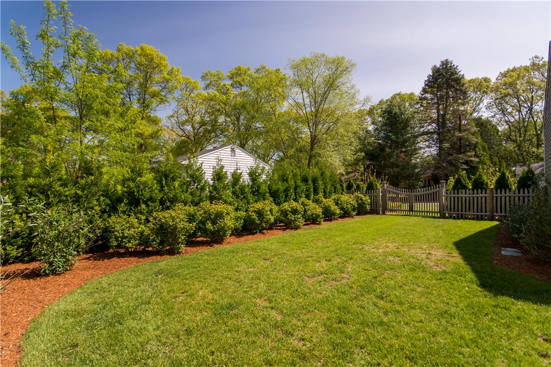 3 Beaver Road Barrington, RI 02806 - Photo 37 of 40