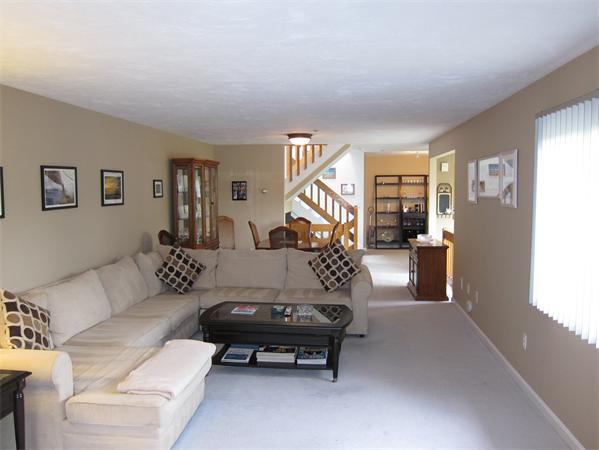 107 Arrowhead Circle, Unit 107 Ashland, MA 01721 - Photo 3 of 22