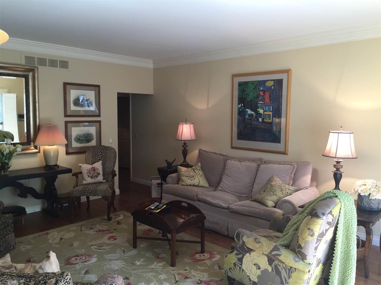 23 Beacon Hill Road Grosse Pointe Farms, MI 48236 - Photo 11 of 33
