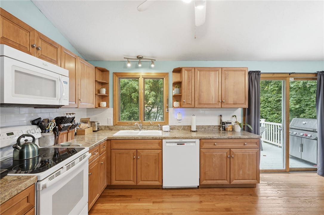 3870 Diamond Hill Road Cumberland, RI 02864 - Photo 13 of 37