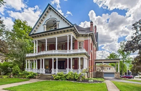 $679,900 | 911 West Main Street, Smethport, PA 16749