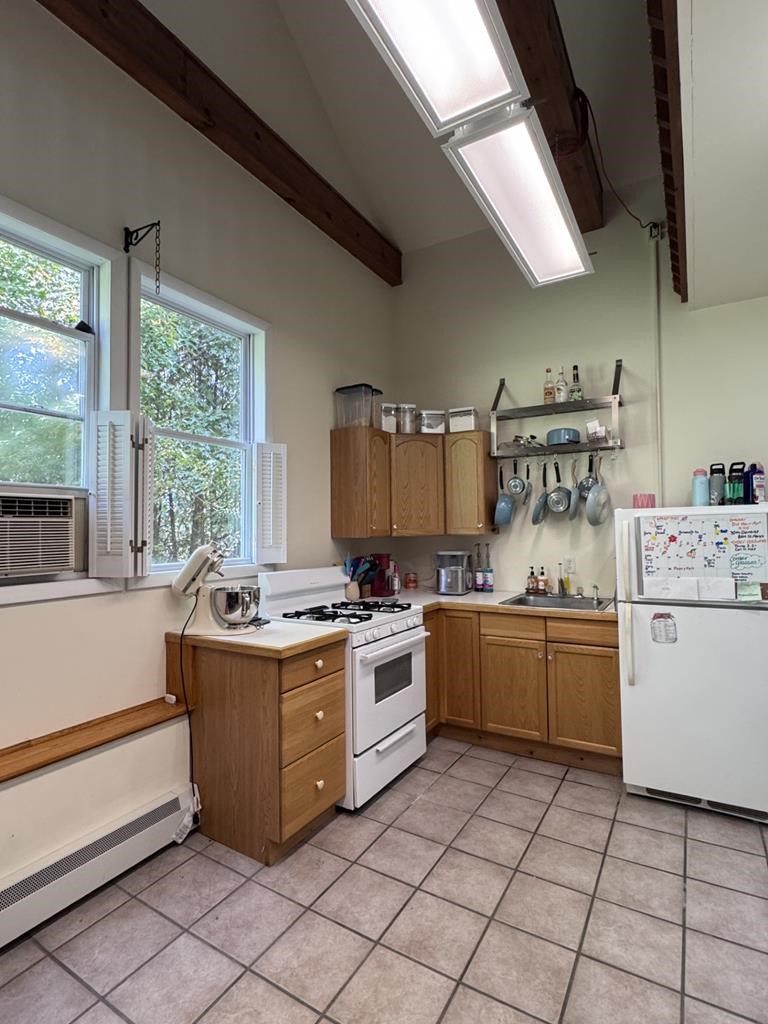 911 West Main Street Smethport, PA 16749 - Photo 46 of 50 Rental kitchen