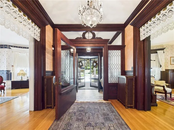 $679,900 | 911 West Main Street, Smethport, PA 16749