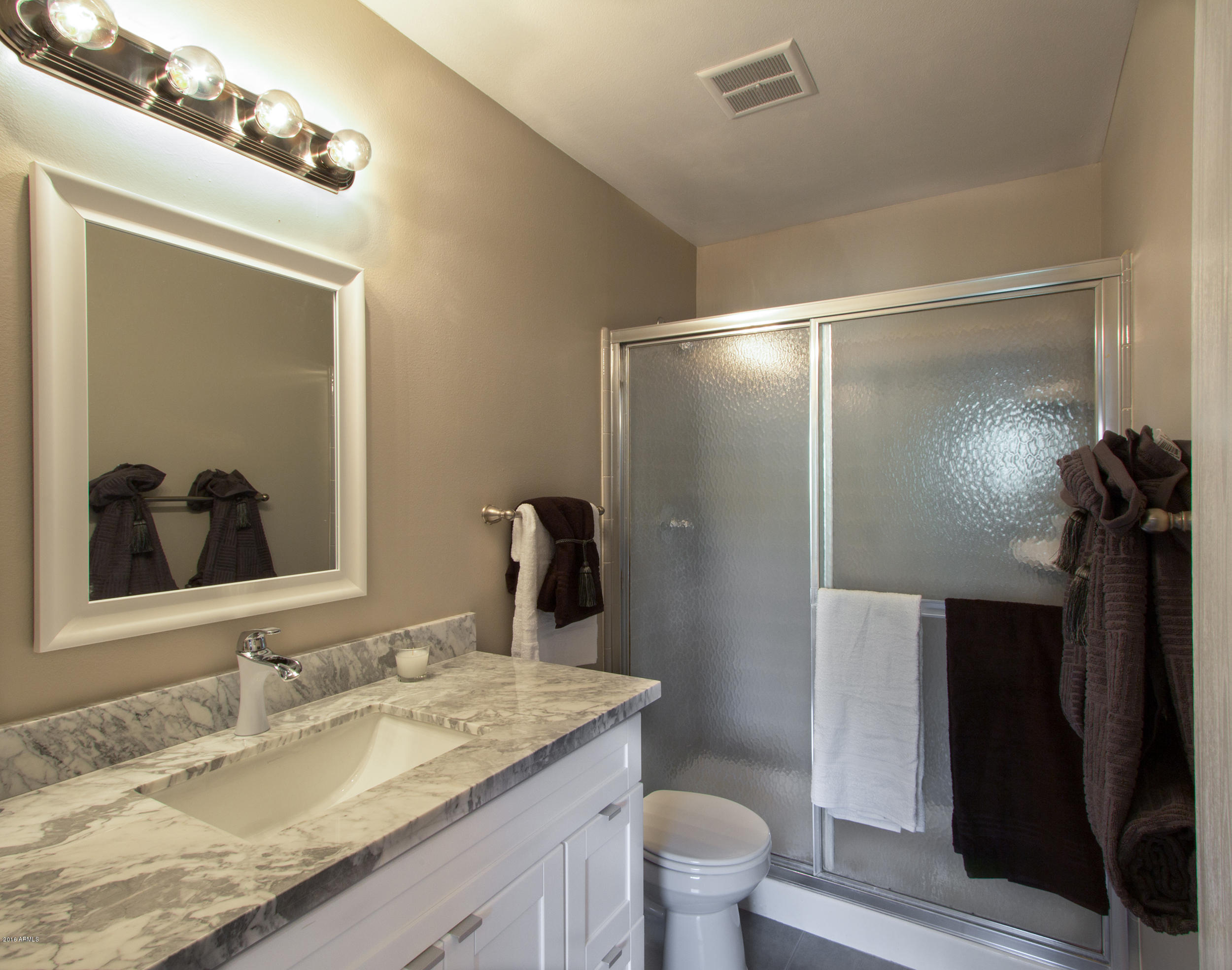 2433 South Evergreen Road Tempe, AZ 85282 - Photo 8 of 12 2