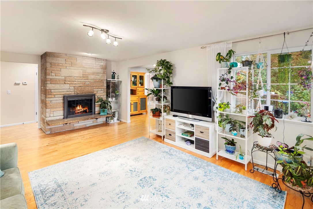23903 7th Avenue West Bothell, WA 98021 - Photo 4 of 36