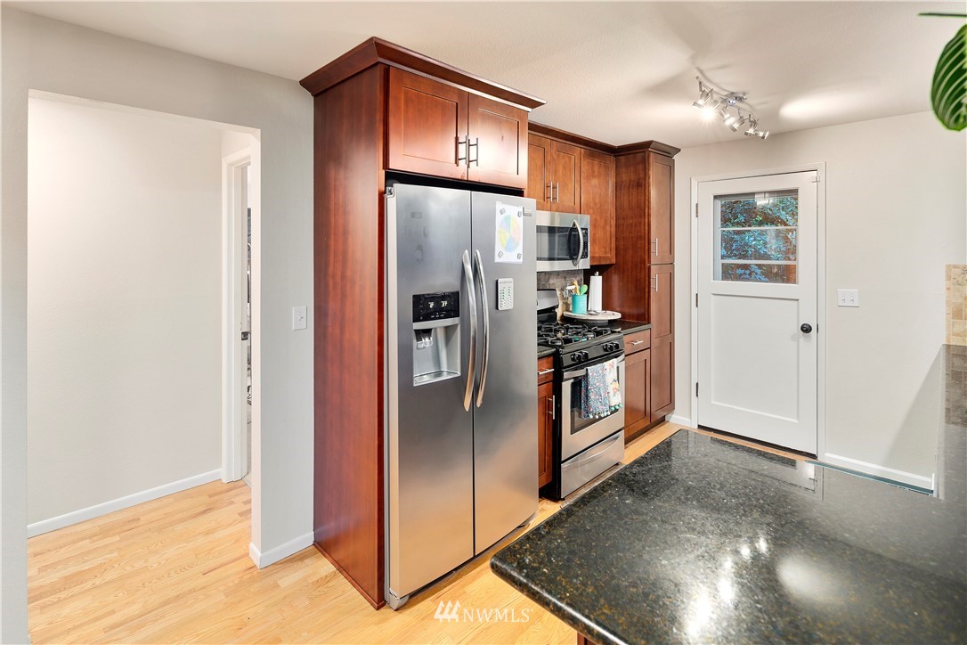 23903 7th Avenue West Bothell, WA 98021 - Photo 10 of 36