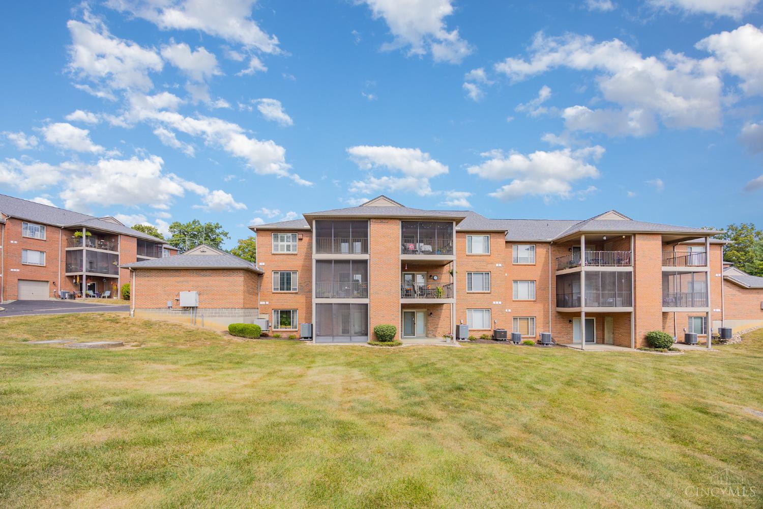 3363 Diehl Road, Unit 27 Cincinnati, OH 45211 - Photo 16 of 18 Gallery Image 16
