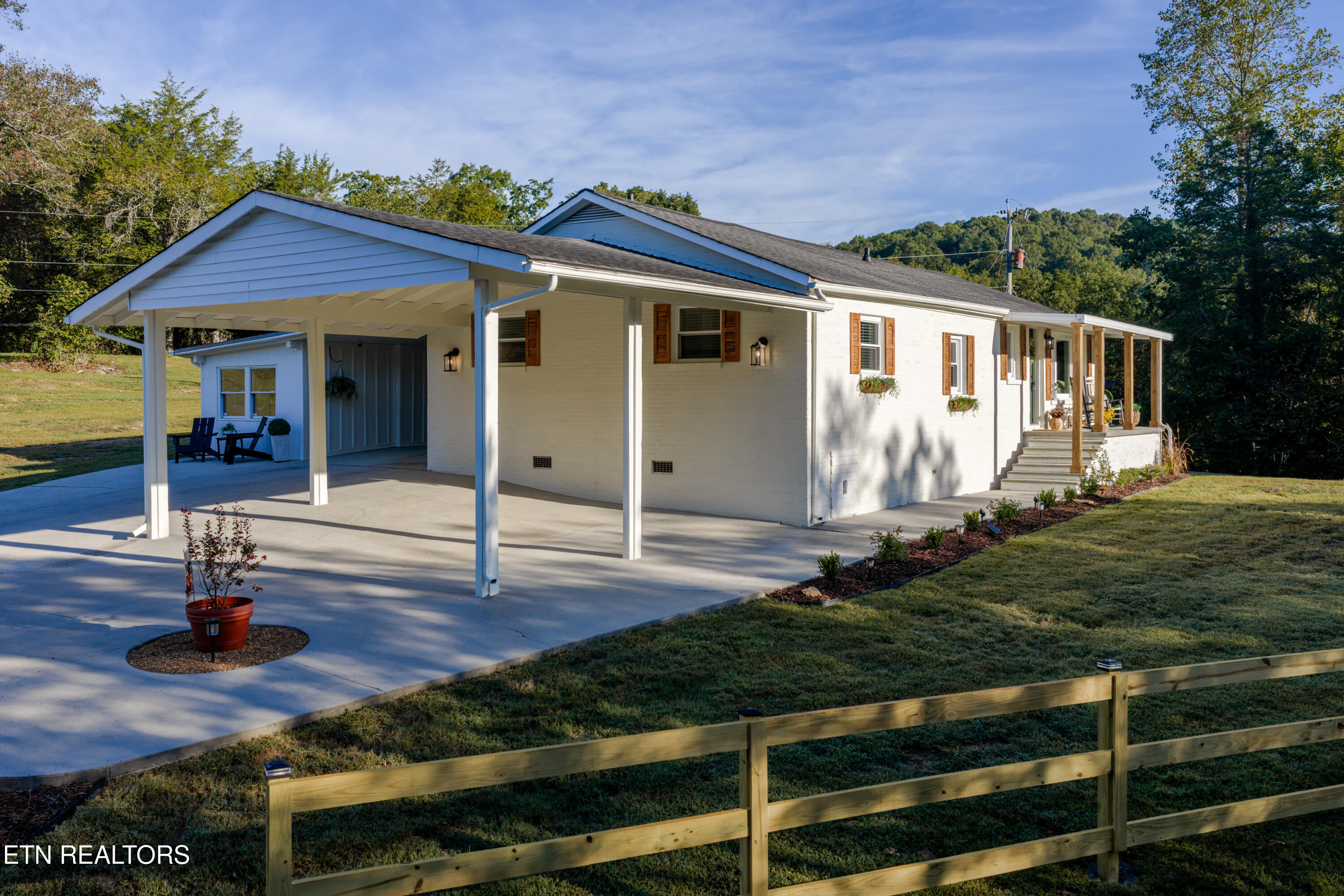 1184 Raccoon Valley Road Maynardville, TN 37807 - Photo 2 of 46 DJI_20260930210728_0358_D-HDR