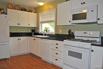 2314 Blue Hill Road Chesterfield, MO 63017 - Photo 12 of 23 Gallery Image 12