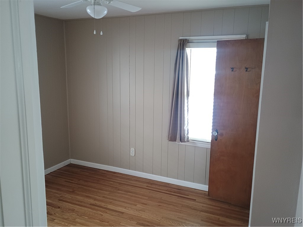 559 31st Street Niagara Falls, NY 14301 - Photo 14 of 23