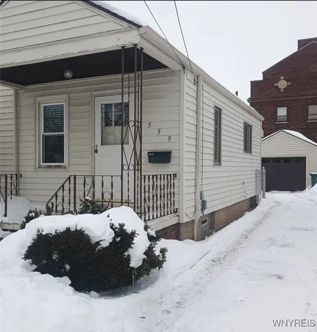 $99,900 | 559 31st Street, Niagara Falls, NY 14301