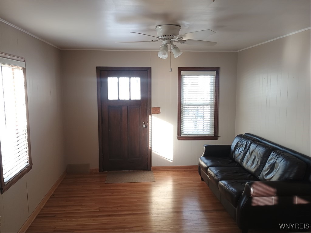 559 31st Street Niagara Falls, NY 14301 - Photo 6 of 23