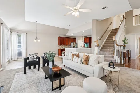 $575,000 | 2304 Oak Springs Cove, Round Rock, TX 78681