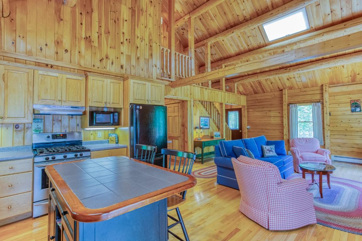 19 Cliff Road Boothbay, ME 04537 - Photo 9 of 29 7 -