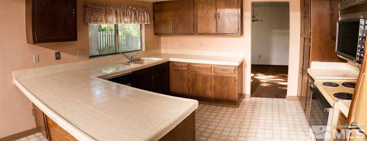 4055 Bolivar Court Reno, NV 89502 - Photo 8 of 25 Photo 8