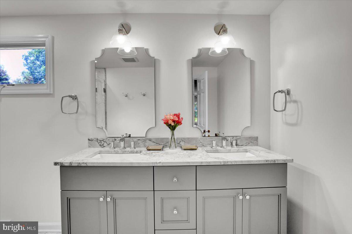 1420 Valley Road Lancaster, PA 17603 - Photo 24 of 55 Gallery Image 24