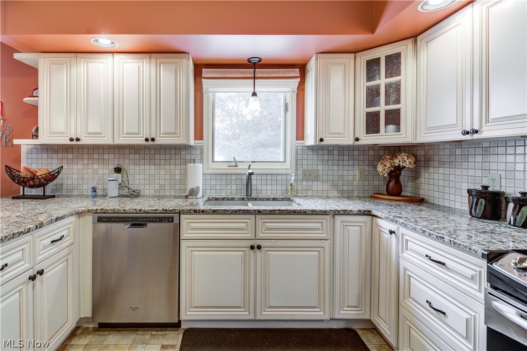 26298 Kennedy Ridge Road North Olmsted, OH 44070 - Photo 17 of 34 Gallery Image 17