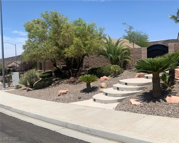 $3,650 | 2042 Poetry Avenue, Henderson, NV 89052