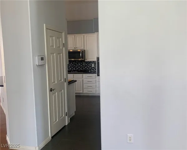 $3,650 | 2042 Poetry Avenue, Henderson, NV 89052