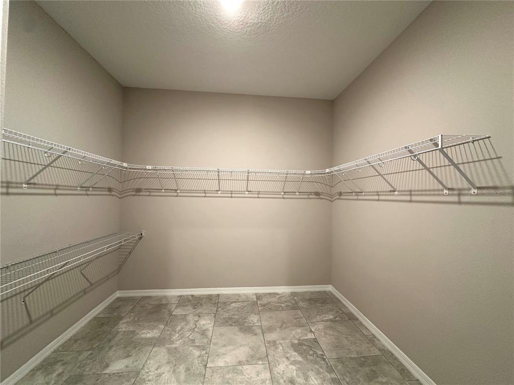 9031 Southwest 75th Loop Ocala, FL 34481 - Photo 12 of 37 Gallery Image 12
