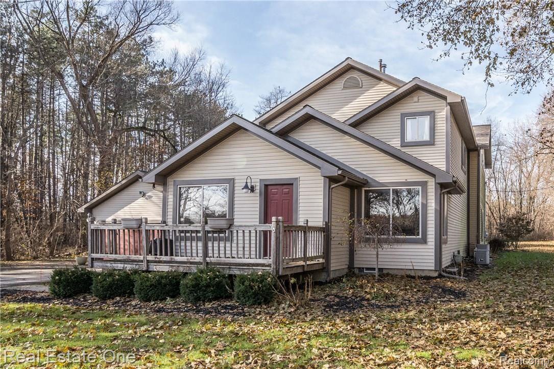 8519 Tindall Road Davisburg, MI 48350 - Photo 2 of 41 Welcome home to 8519 Tindall!