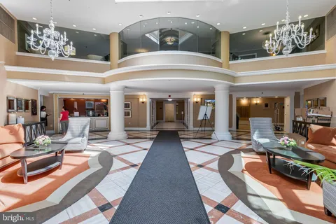 $325,000 | 10101 Grosvenor Place, Unit 2008, Rockville, MD 20852