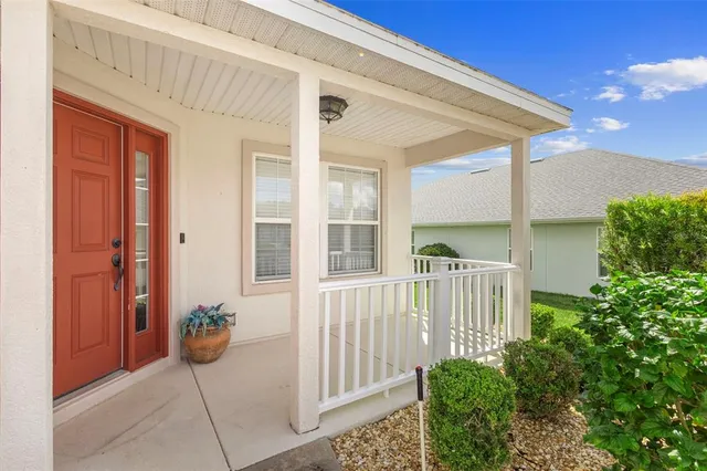 a view of a house with porch