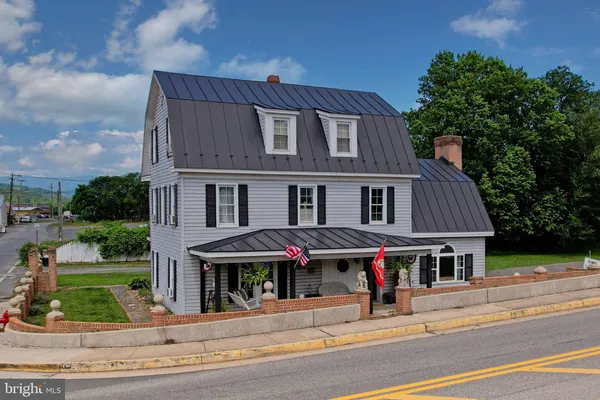 $299,900 | 105 South Main Street, Petersburg, WV 26847